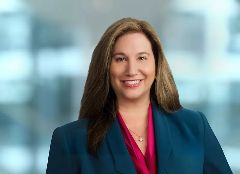 Photo of Nicole R. Topper